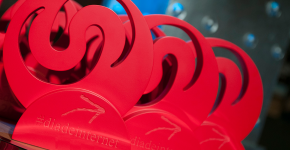 La campaña ‘Por todo lo que hay detrás’ recibe el premio a la mejor campaña institucional de publicidad online en los Premios de Internet