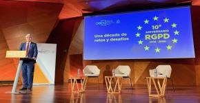 Foto inagural presidente aepd