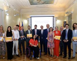 foto-de-familia-premios-2025.jpg